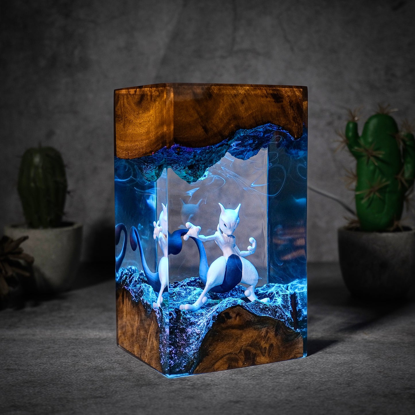 Mewtwo Resin Lamp