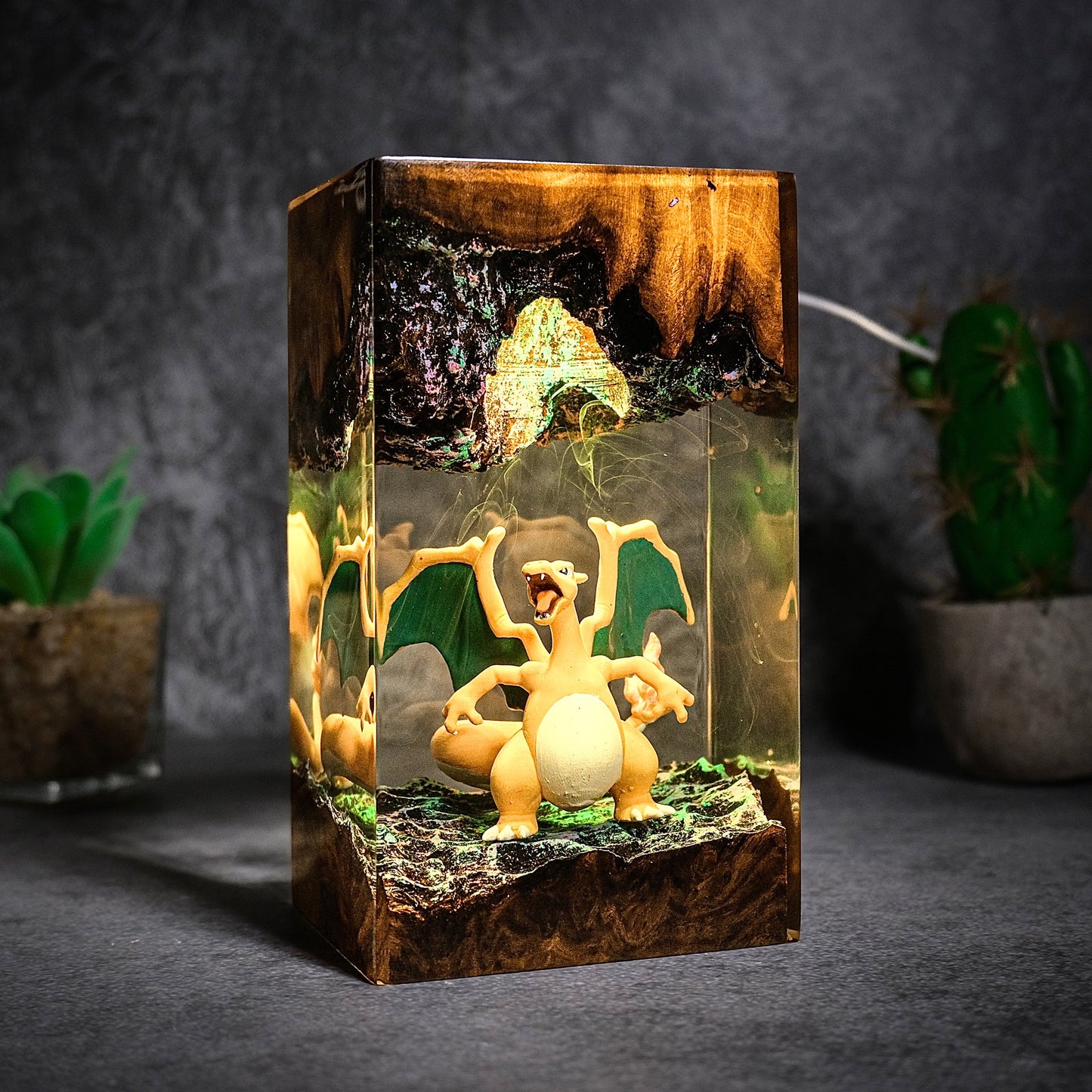 Charizard Resin Lamp