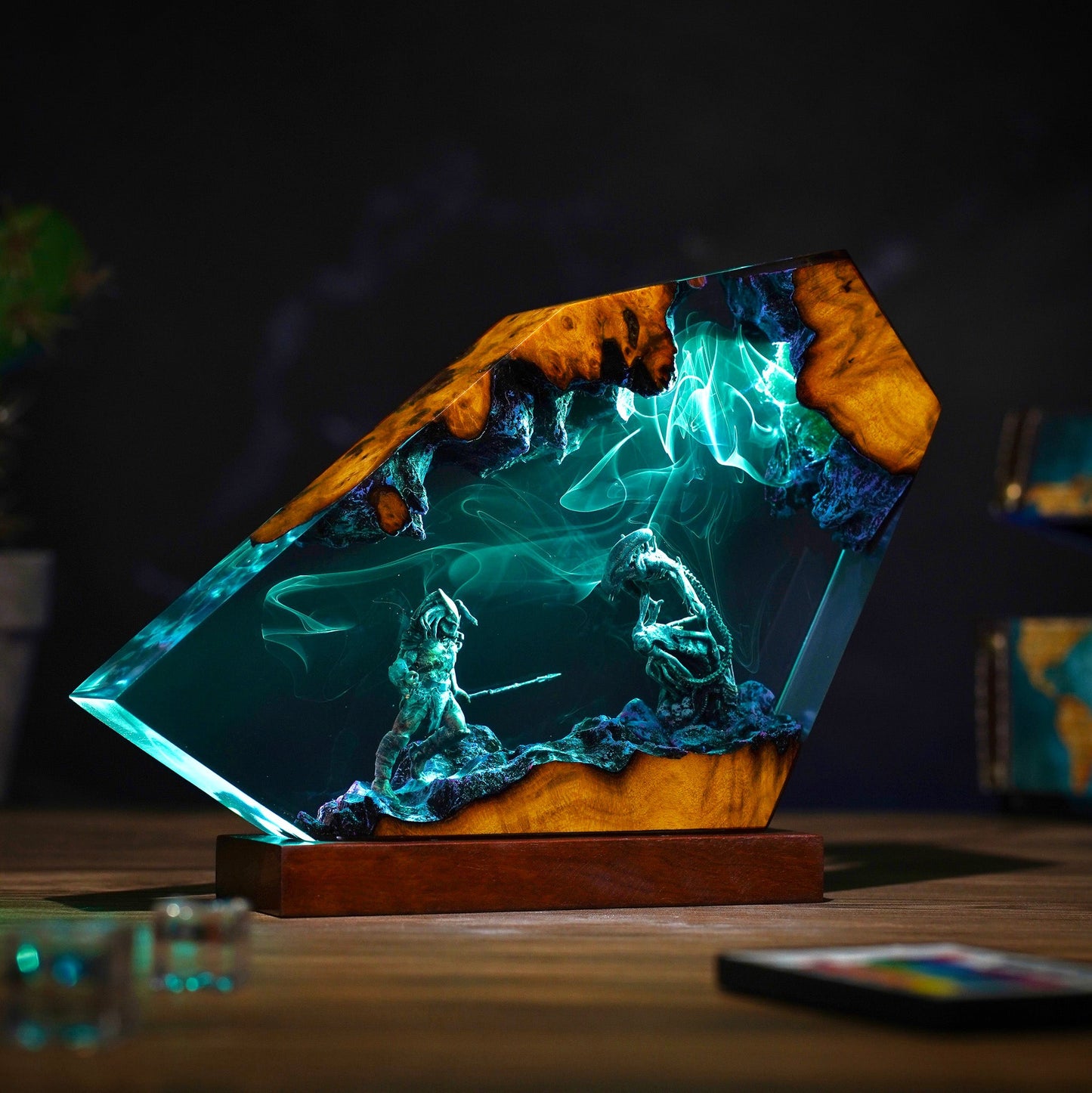 Predator vs Xenomorph Resin Lamp