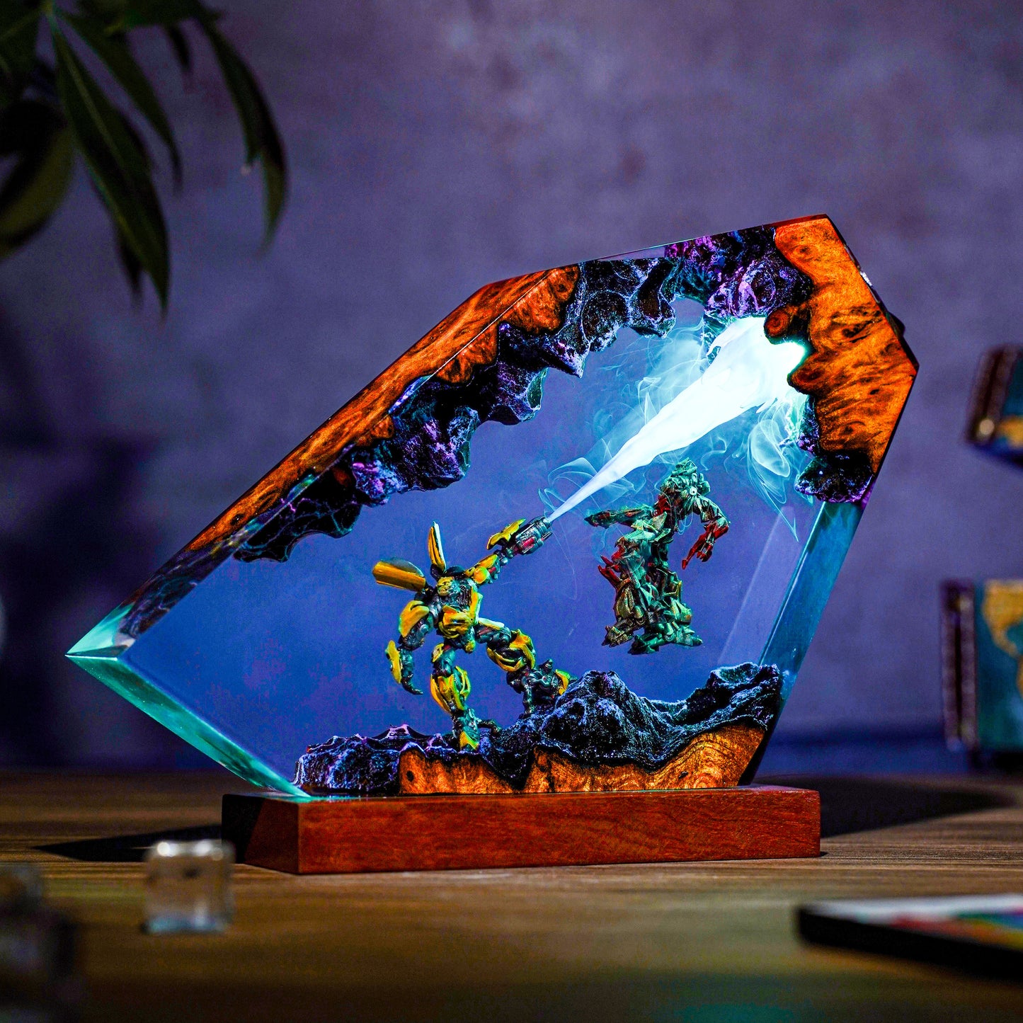 Bumblebee Resin Lamp