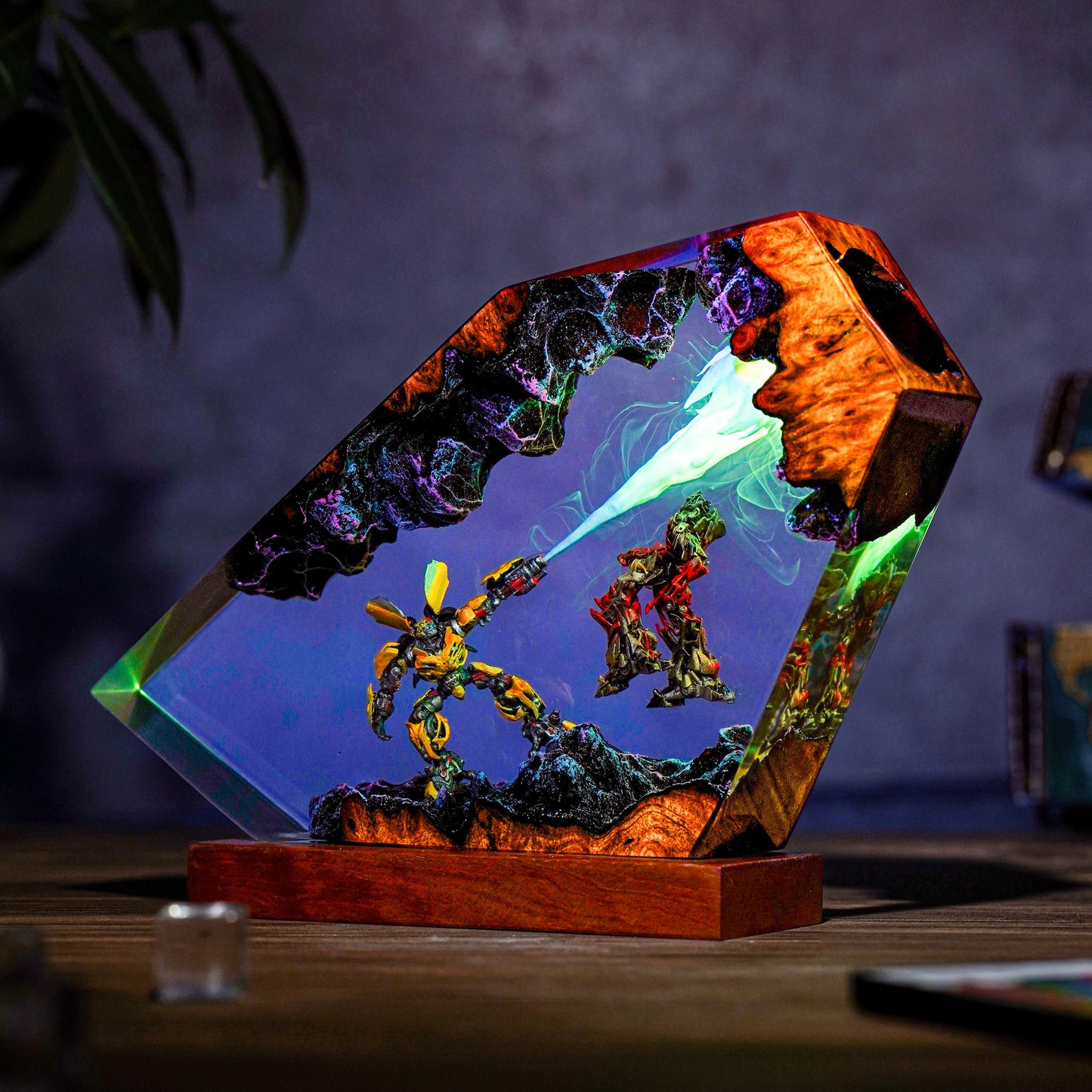 Bumblebee Resin Lamp