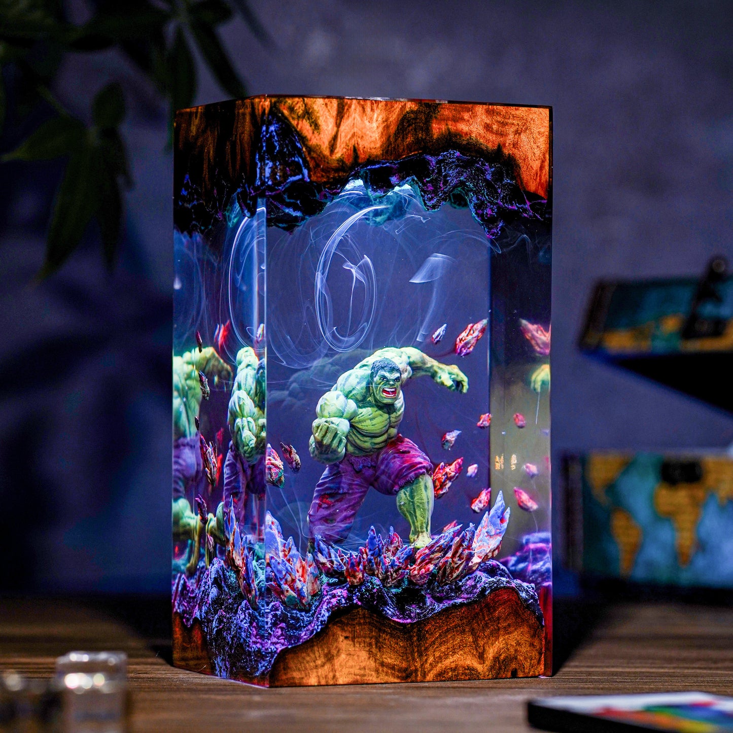 Hulk Resin Lamp
