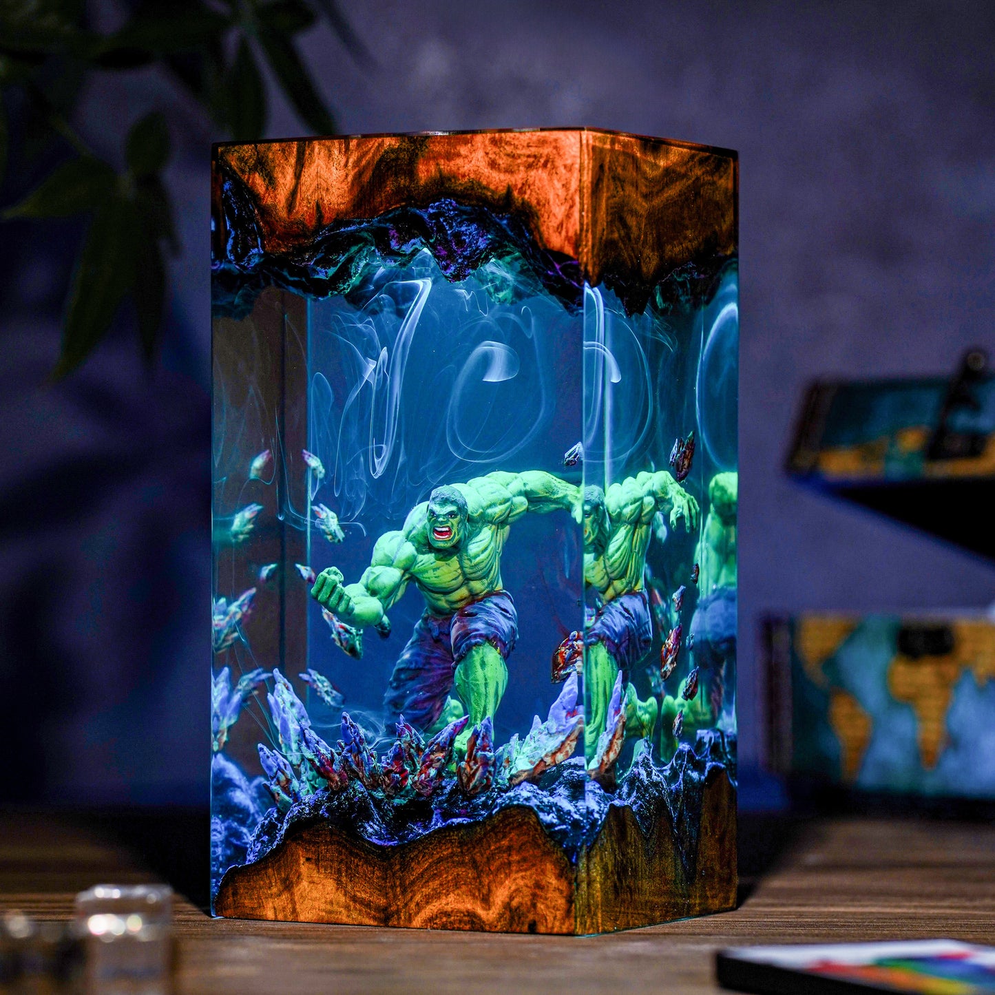 Hulk Resin Lamp