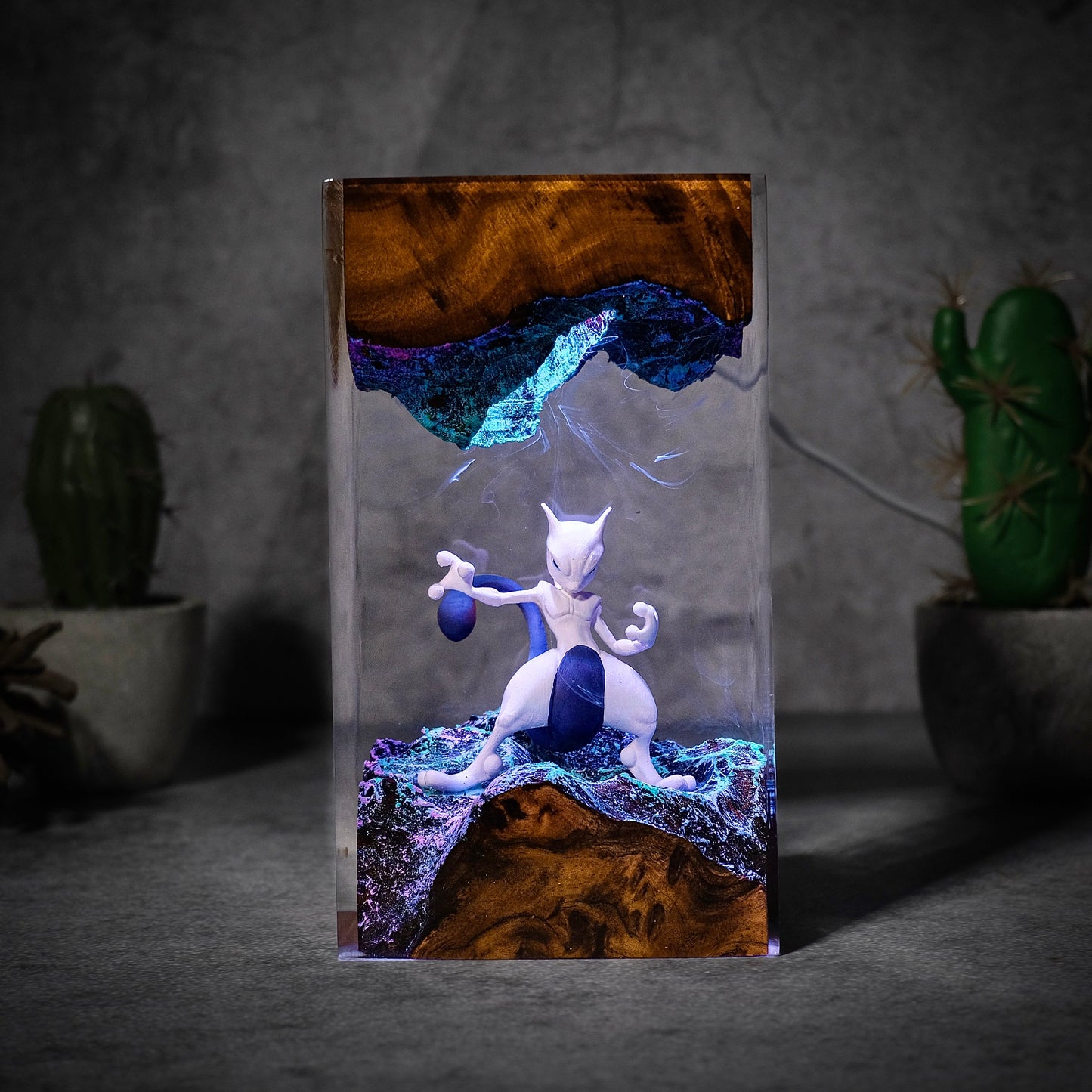 Mewtwo Resin Lamp