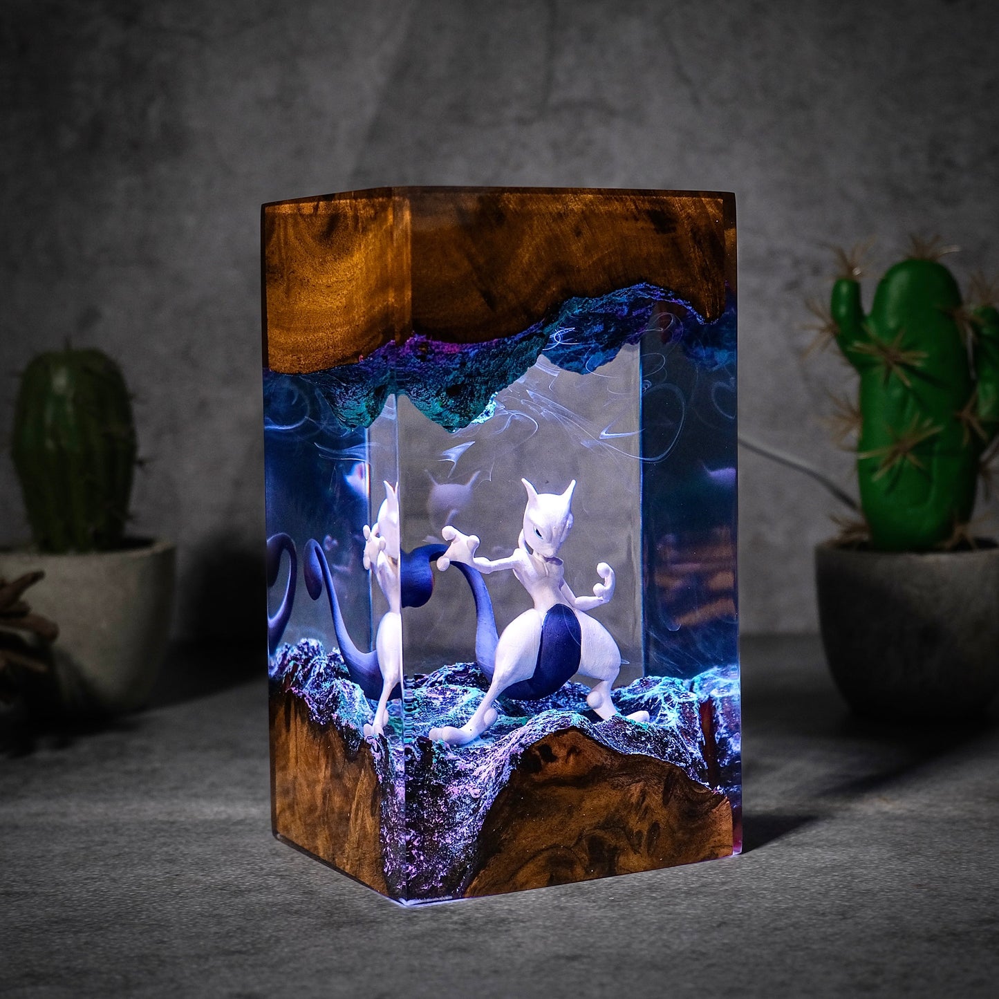 Mewtwo Resin Lamp
