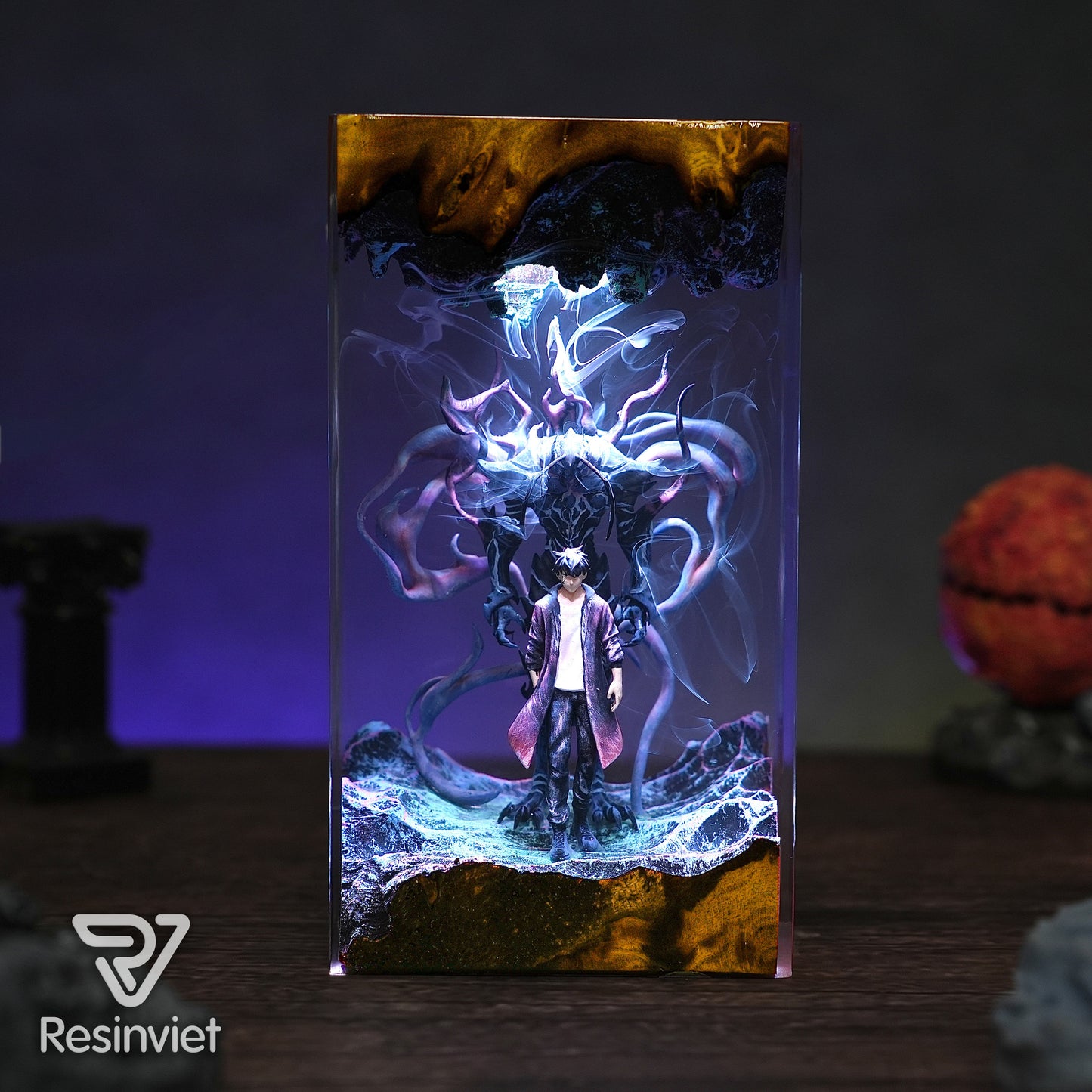Jin-Woo & Beru Resin Lamp