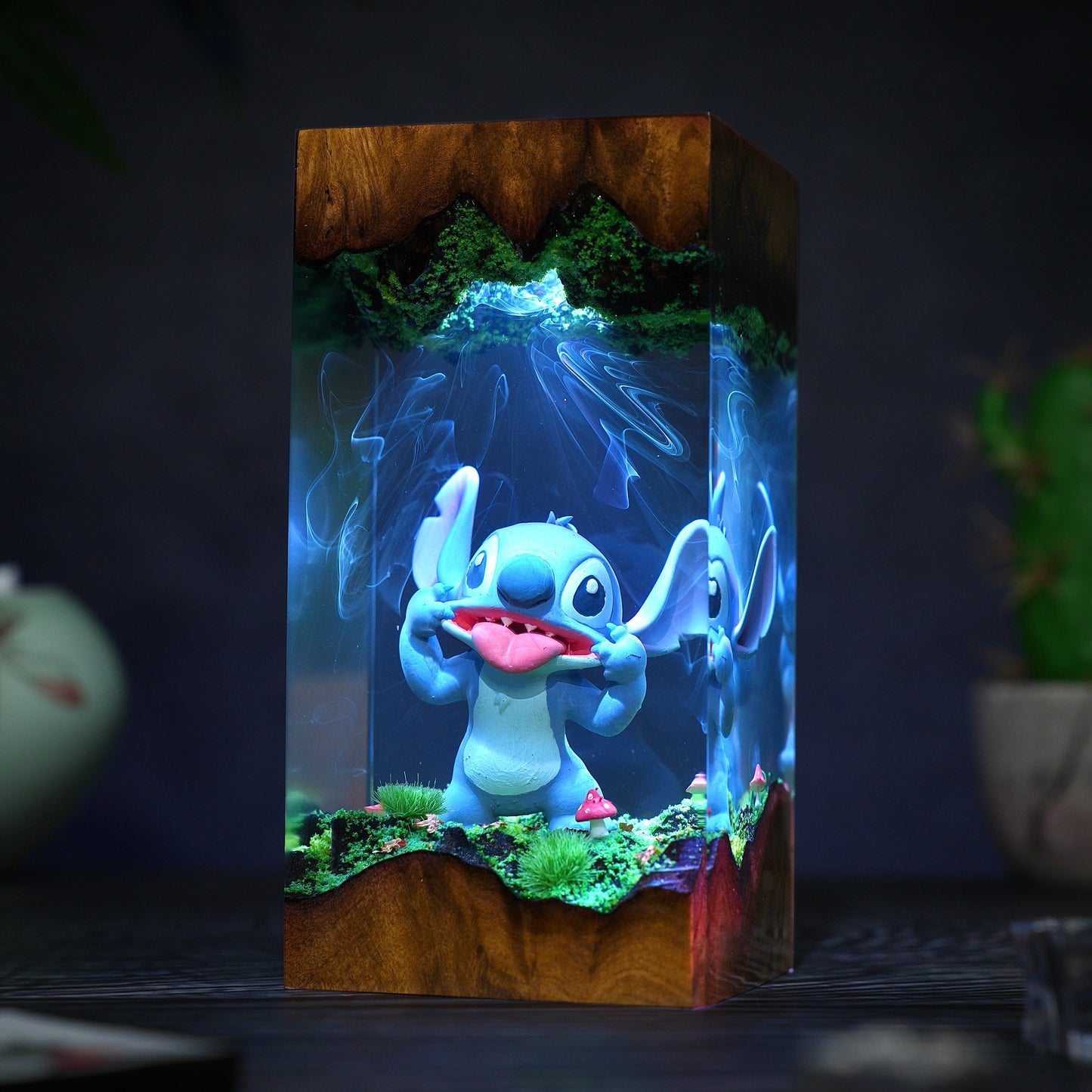 Stich Resin Lamp