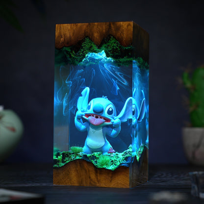 Stich Resin Lamp