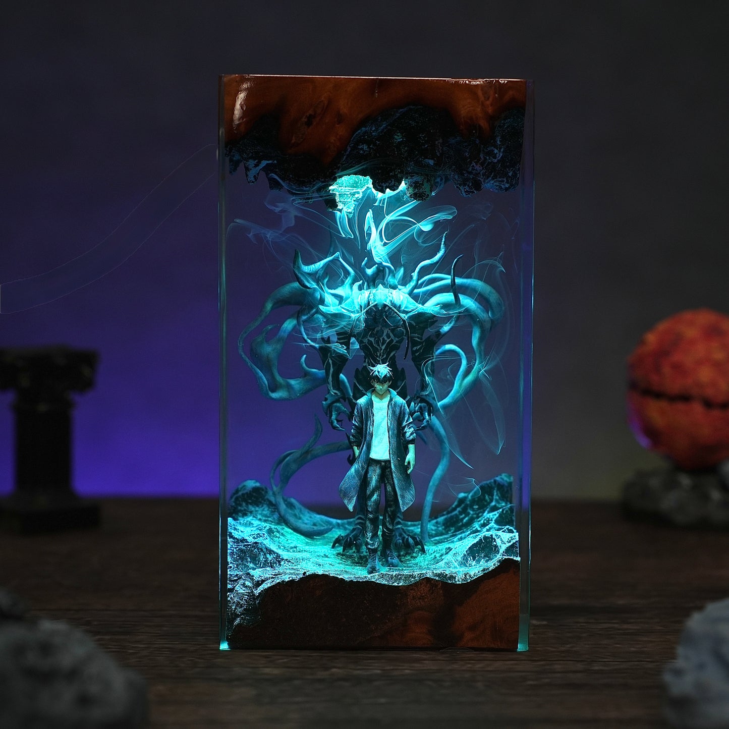 Jin-Woo & Beru Resin Lamp