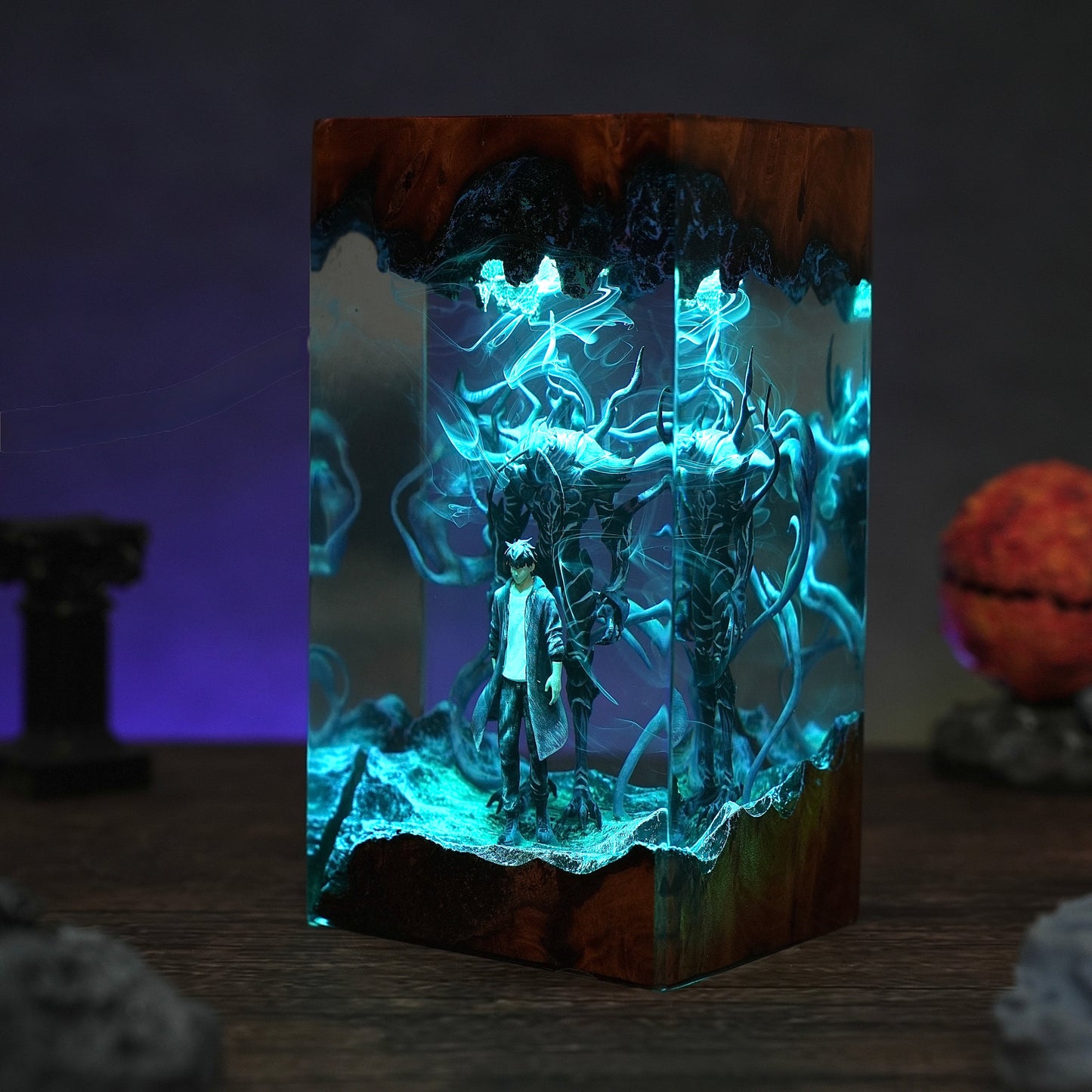 Jin-Woo & Beru Resin Lamp