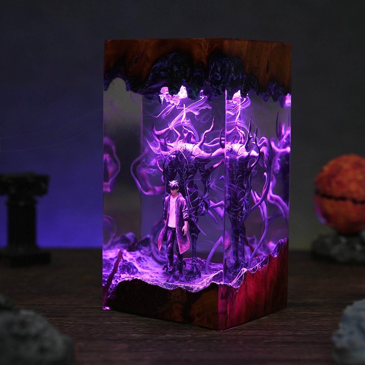 Jin-Woo & Beru Resin Lamp