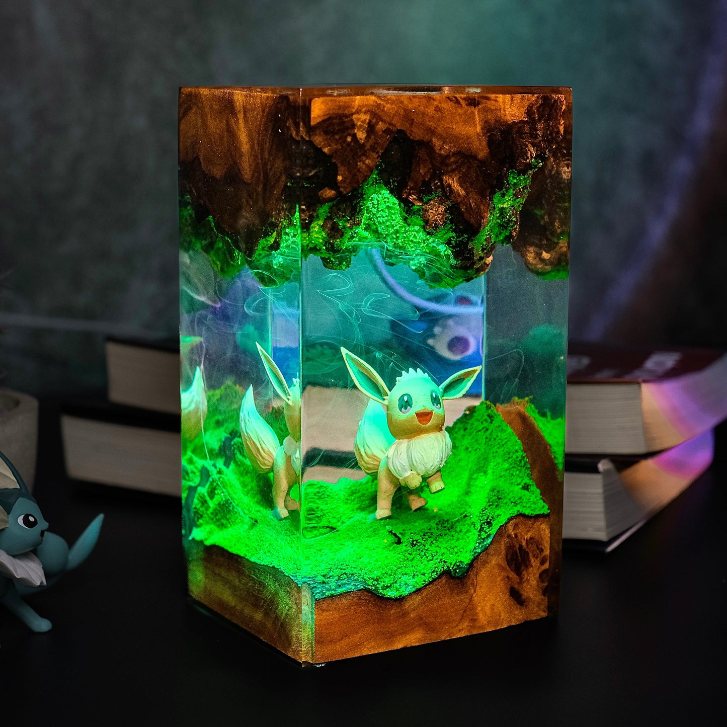 Evee Resin Lamp
