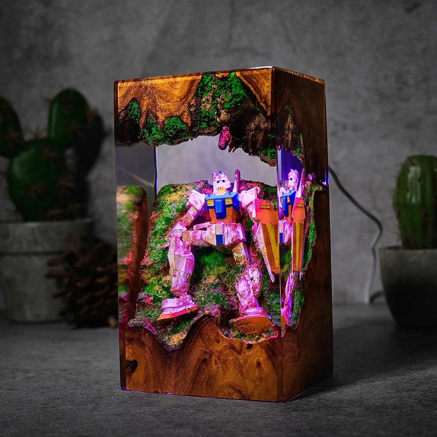 Gundam Resin Lamp