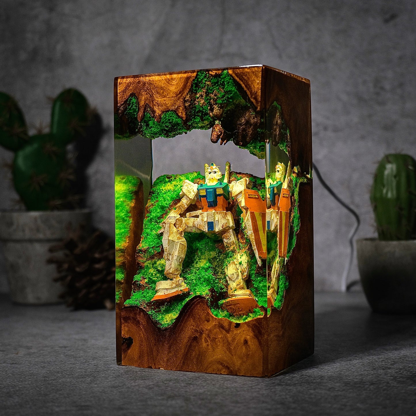 Gundam Resin Lamp