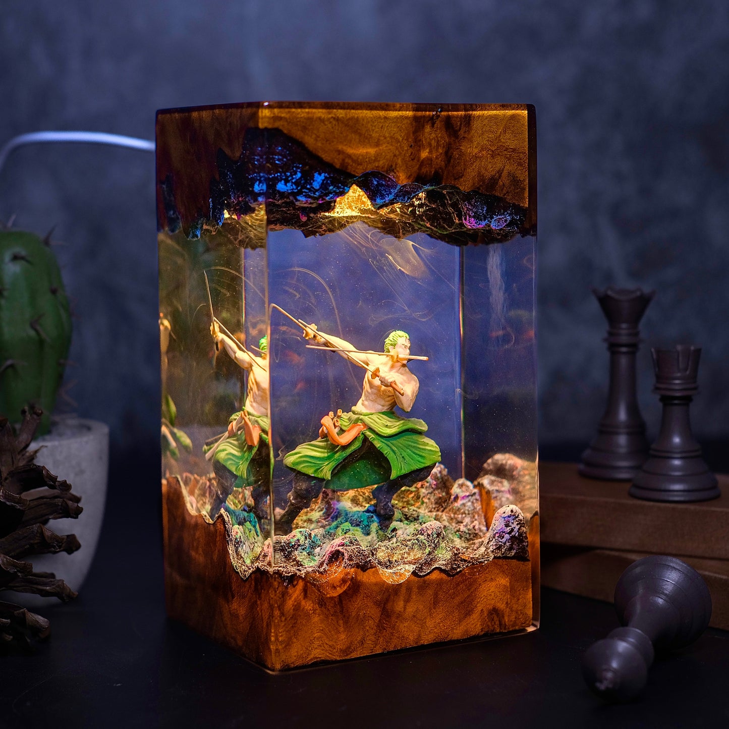 Zoro Resin Lamp